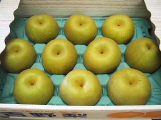 �K��